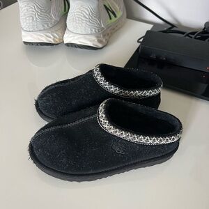Uggs kids size 13